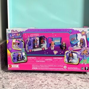 Barbie Extra Mini Minis Tour Bus Vehicle Playset with a mini Doll 2023